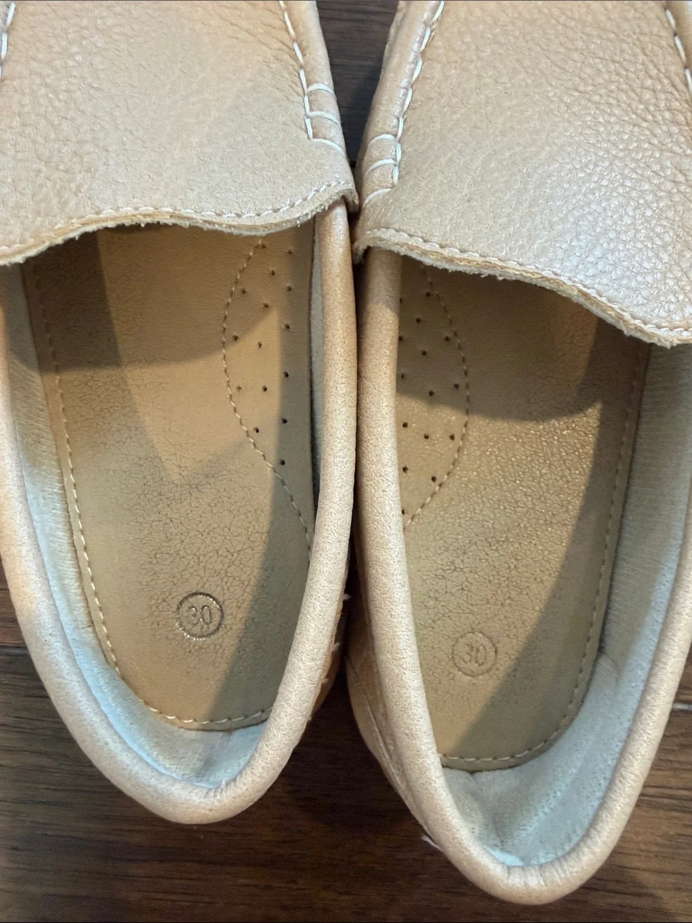 Kids Slip-On Loafers in Beige Size 30 (12) - C39-335